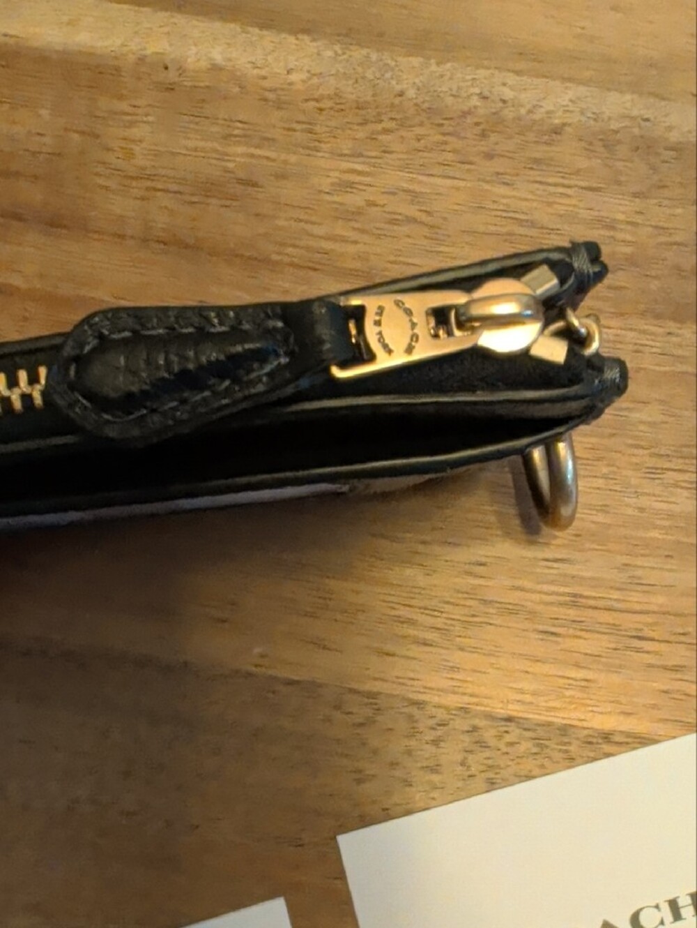 NWT Coach Black Pebbled Leather Card Case with Gold Keyring - Picture 4 of 6